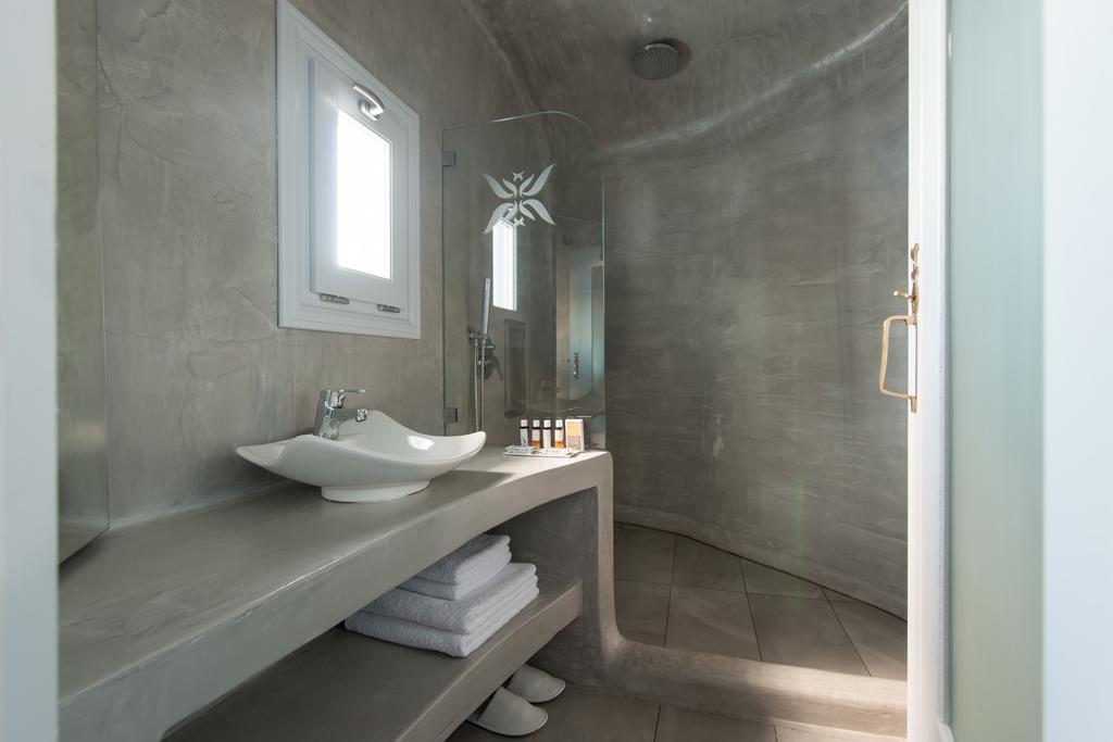Evmenia Luxury Cave Villa Oia Oda fotoğraf